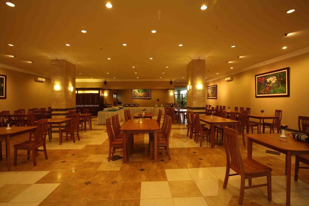 Bali World Hotel Bandung Exterior foto