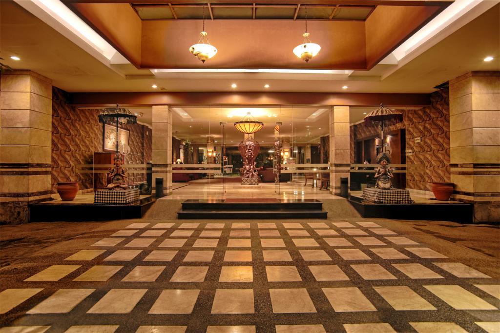 Bali World Hotel Bandung Exterior foto