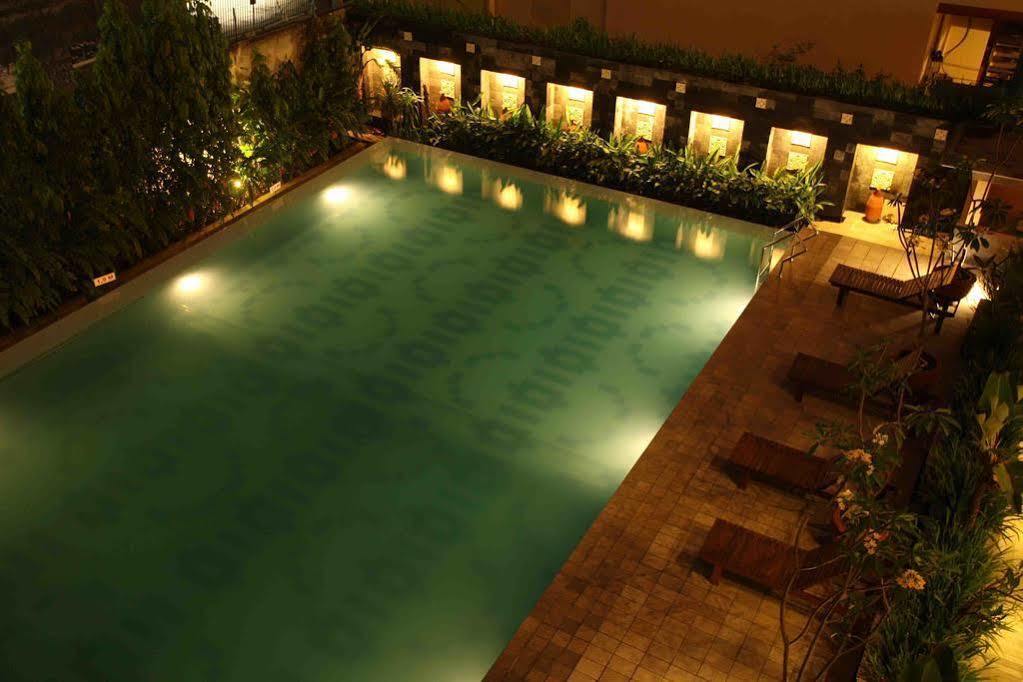 Bali World Hotel Bandung Exterior foto
